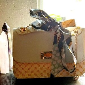 LOOK! More BAGS